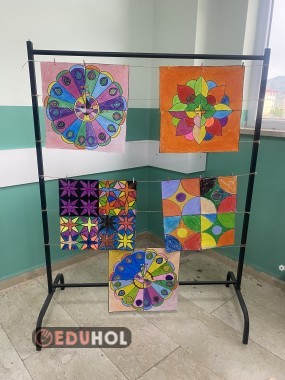 Görsel Sanatlar Grup çalışması  boyama. fikir sahibi: @sumeyye_yuce instagram: @icatçıkaröğretmenim