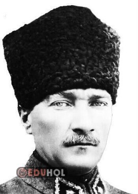 1 sayfada 4 tane Atatürk fotoğrafı
