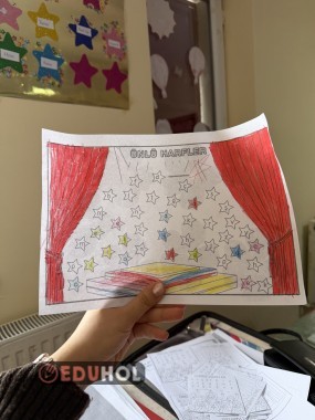 Ünlü Harfle Sahne Boyama