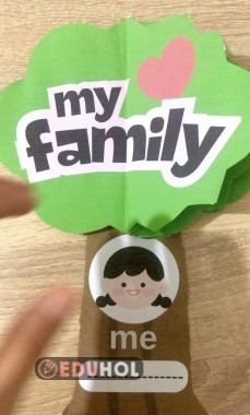 Family members craft activity