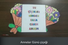 Anneler Günü çiçek etkinliği