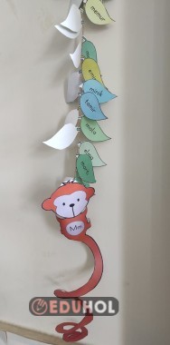 M SESİ SARMAŞIKTA SARKAN MAYMUN  32 KELİMELİK